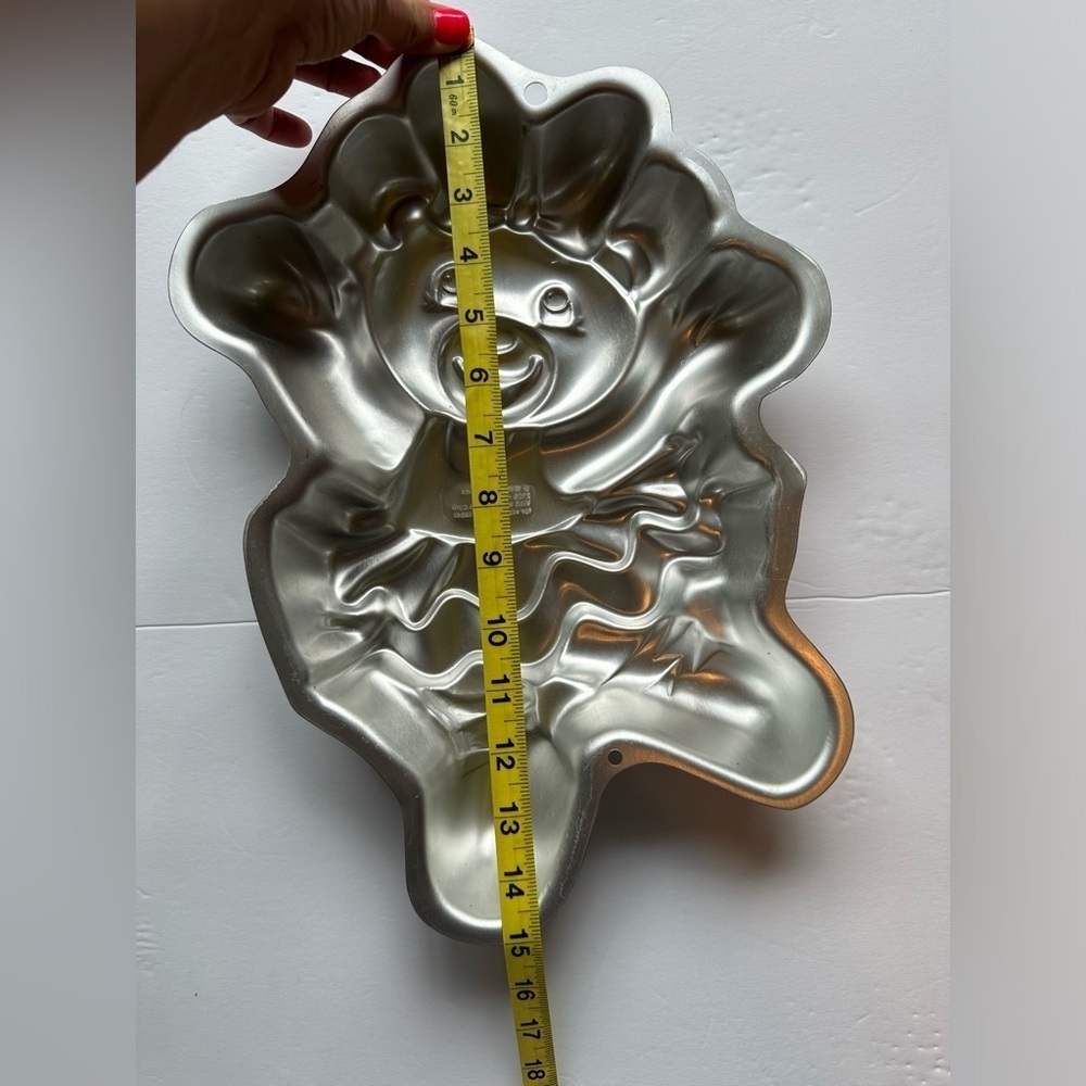 Wilton Ballerina Dancing Bear Cake Pan 2105-1028 Approx 11” x 15” x 2” - Picture 4 of 5